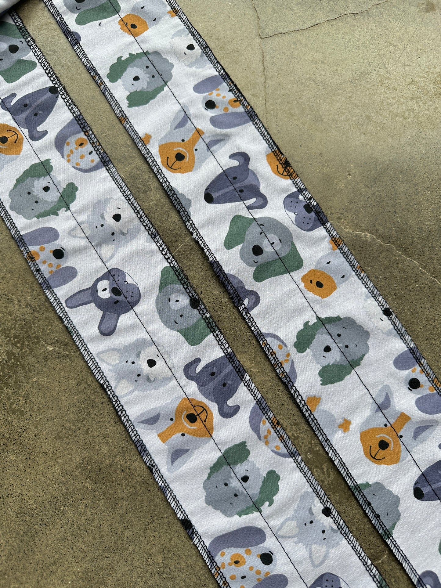Party dogs wrist wraps