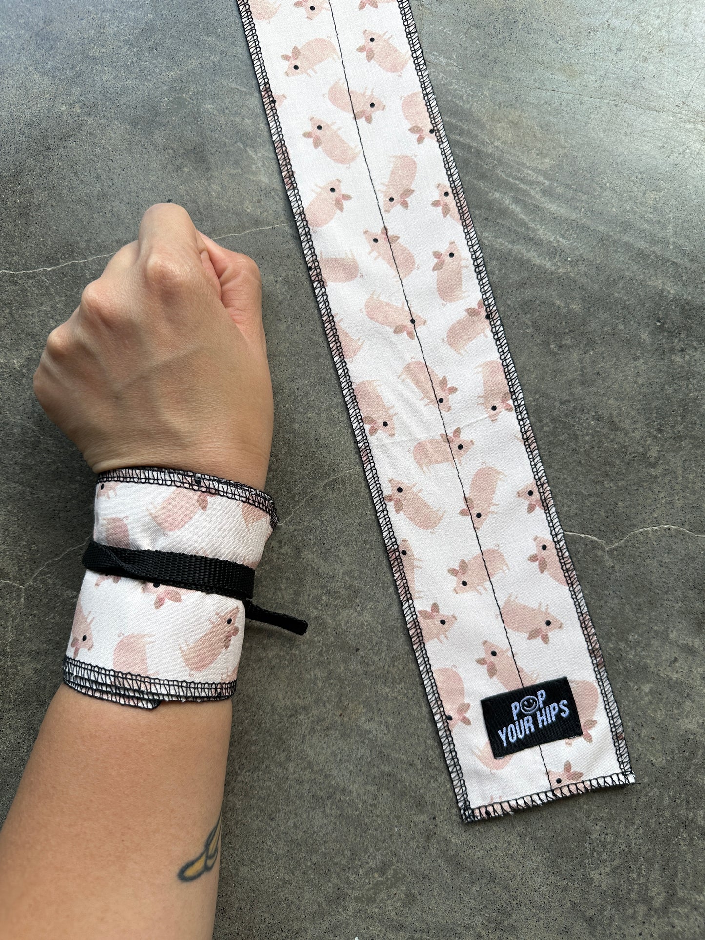 Piggies wrist wraps