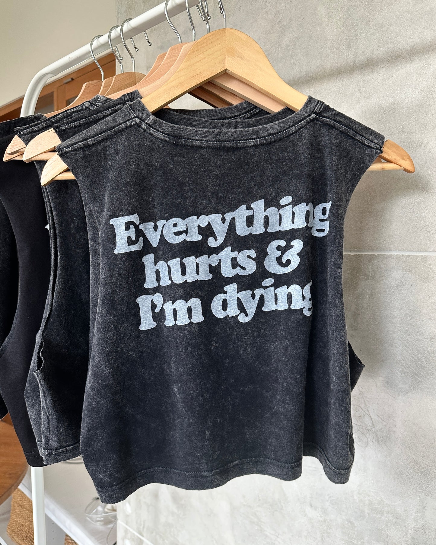 Everything hurts cropped muscle