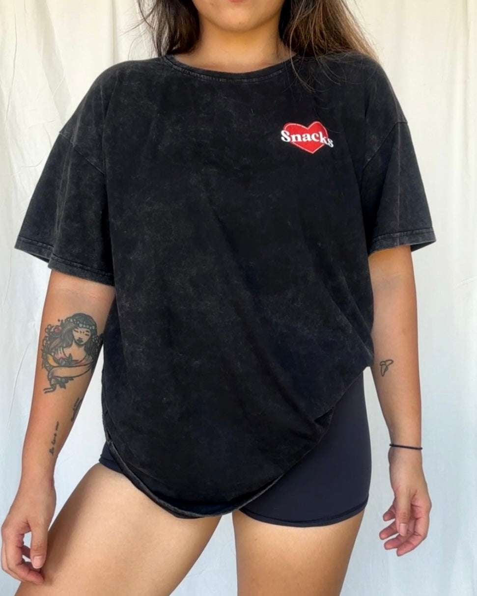 Snacks oversized tee