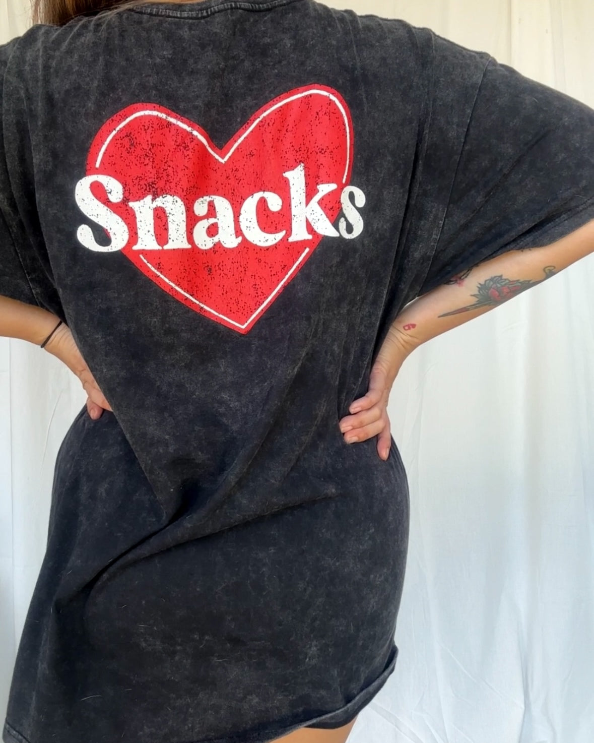 Snacks oversized tee