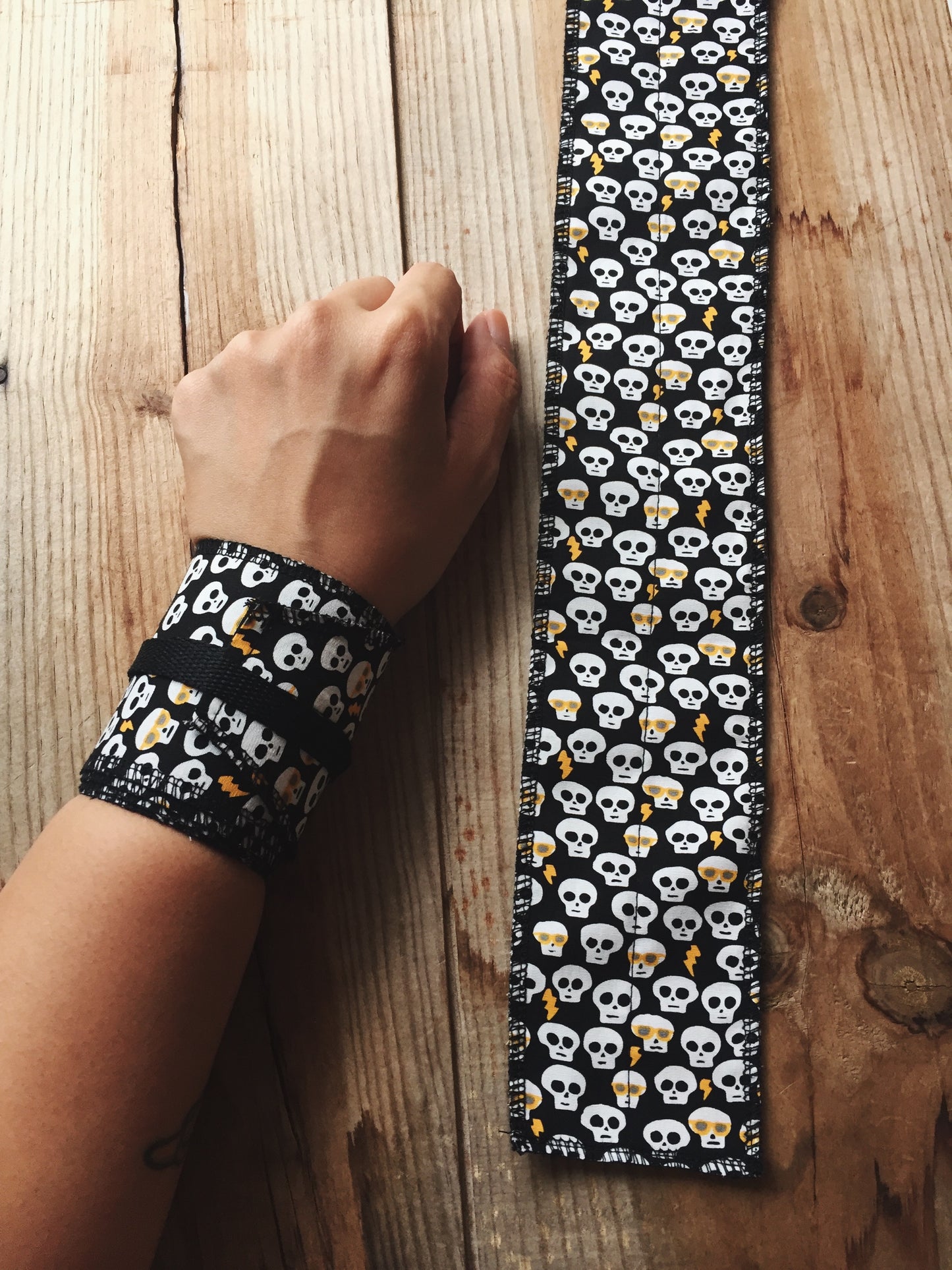 Cool skulls wrist wrap