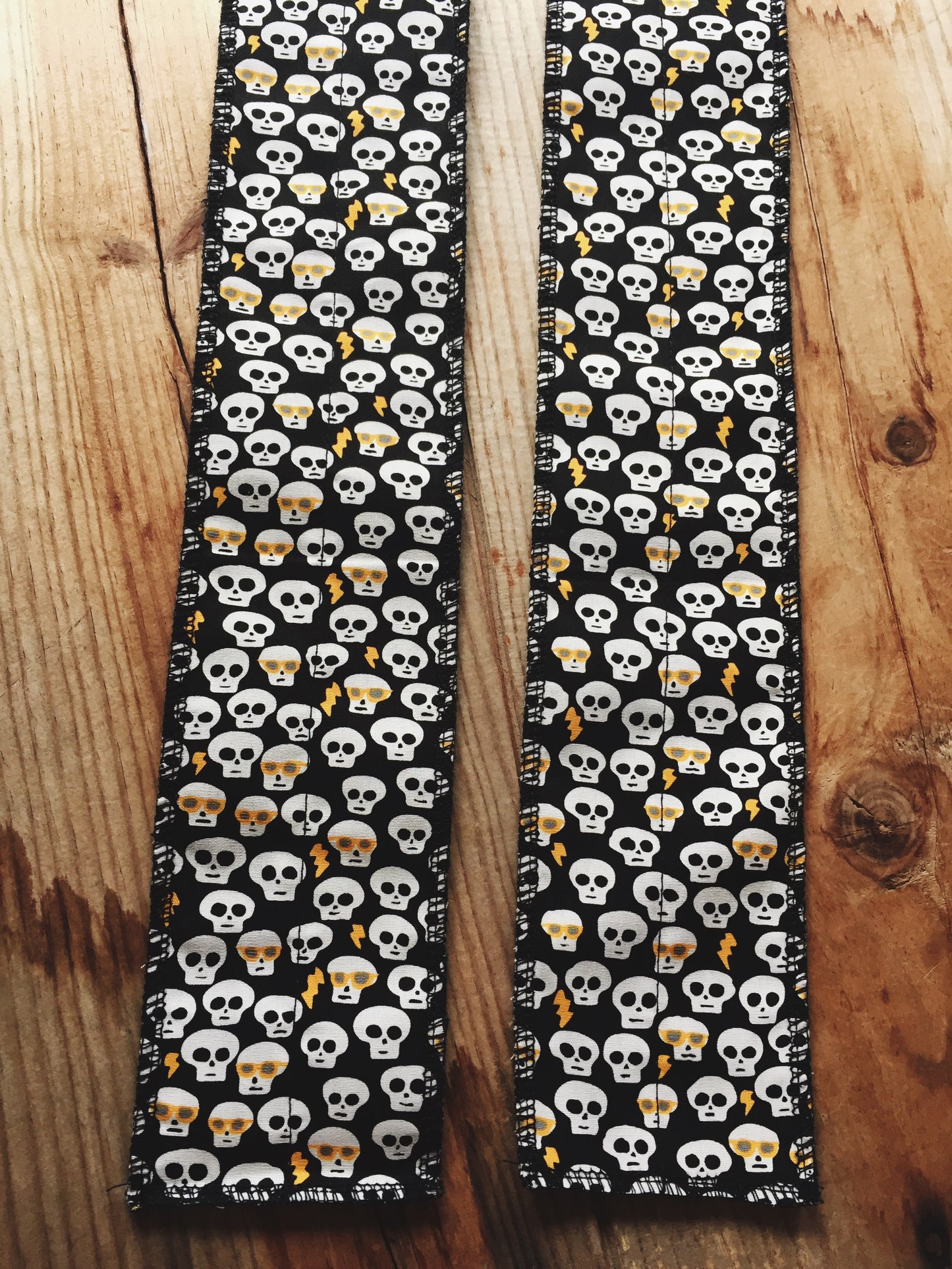 Cool skulls wrist wrap