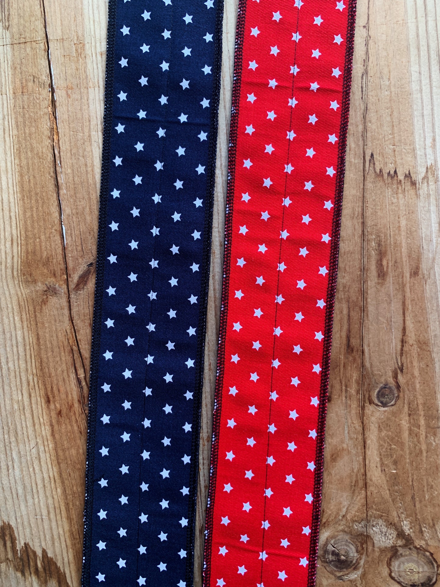 Red/blue star wrist wraps