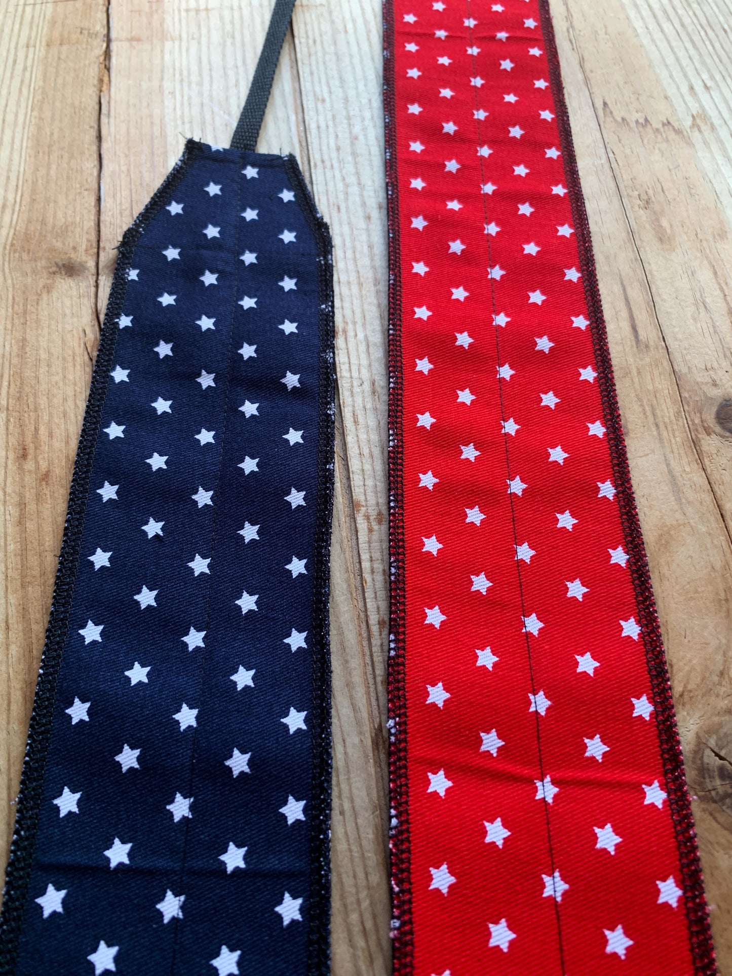 Red/blue star wrist wraps
