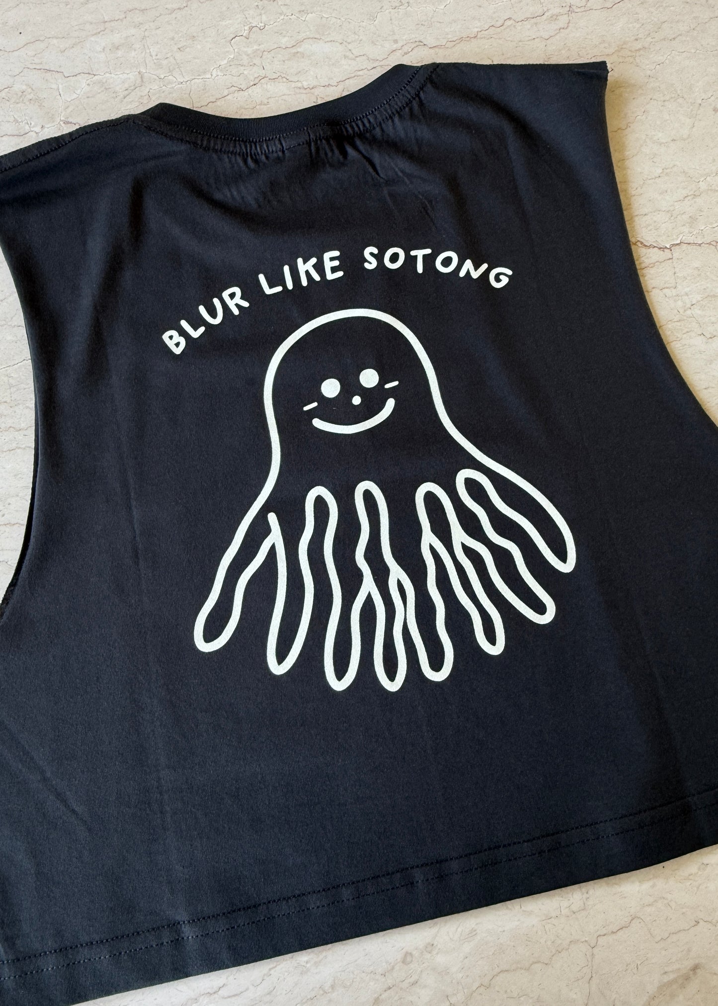 Blur like sotong cropped muscle tank
